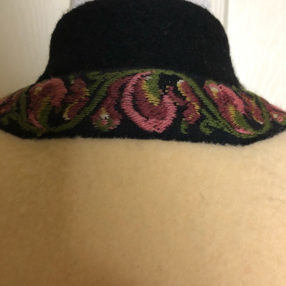 FIRDA WOOL SWEATER SIZE 38(S) - Picture 6 of 8